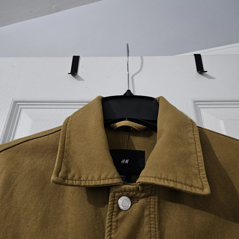 NWOT: H&M Men's Oversized Denim Jacket - Size Small